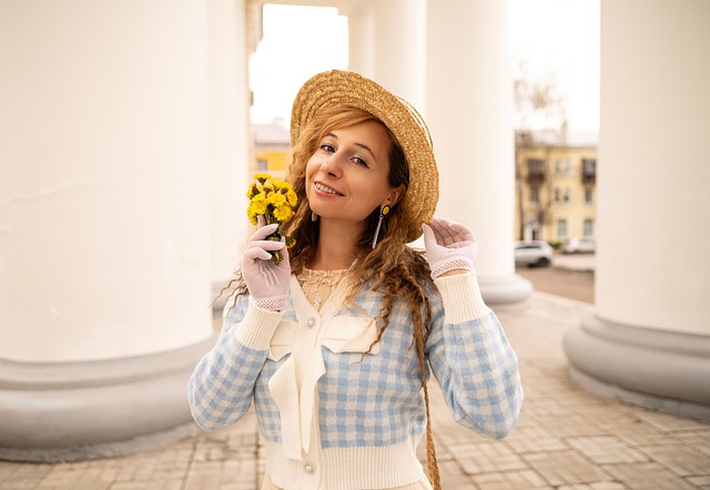 边和谈中显 边和谈中显